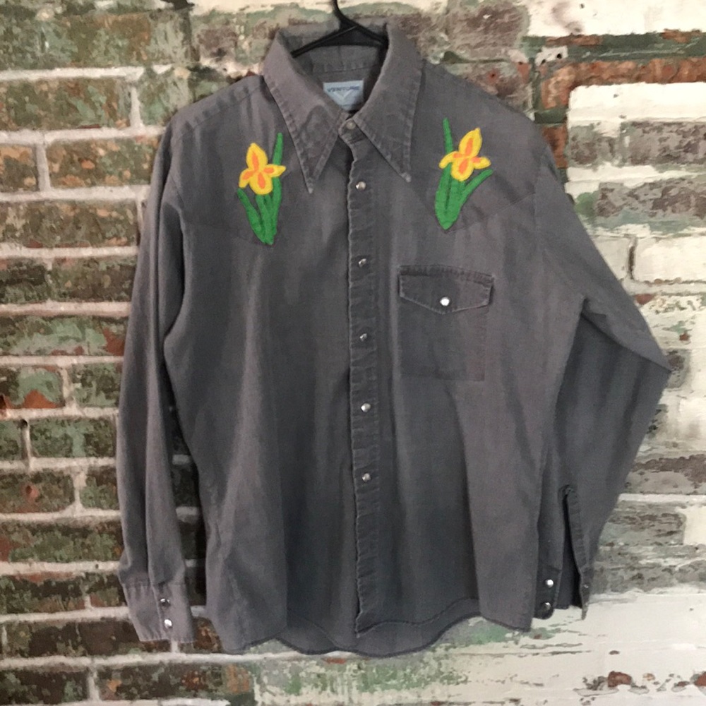 Vintage western embroidered shirt